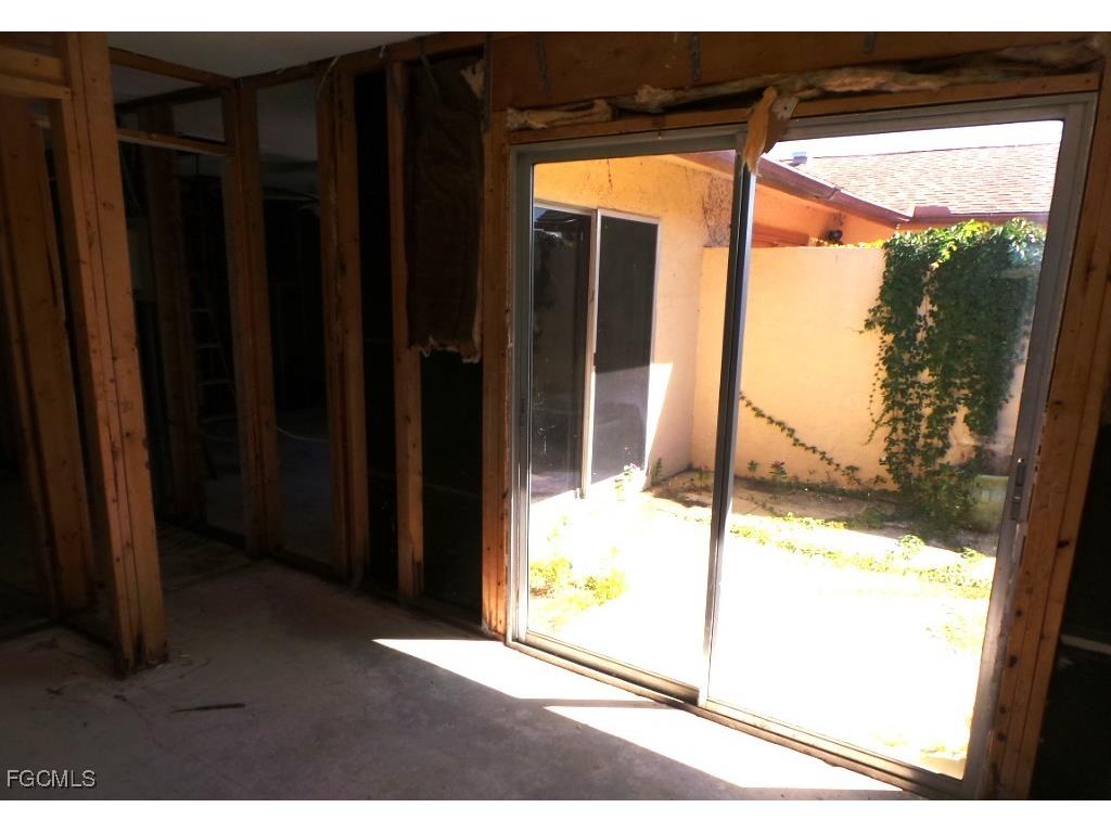 6366 Royal Woods Drive Fort Myers FL 33908 2025024036 image10