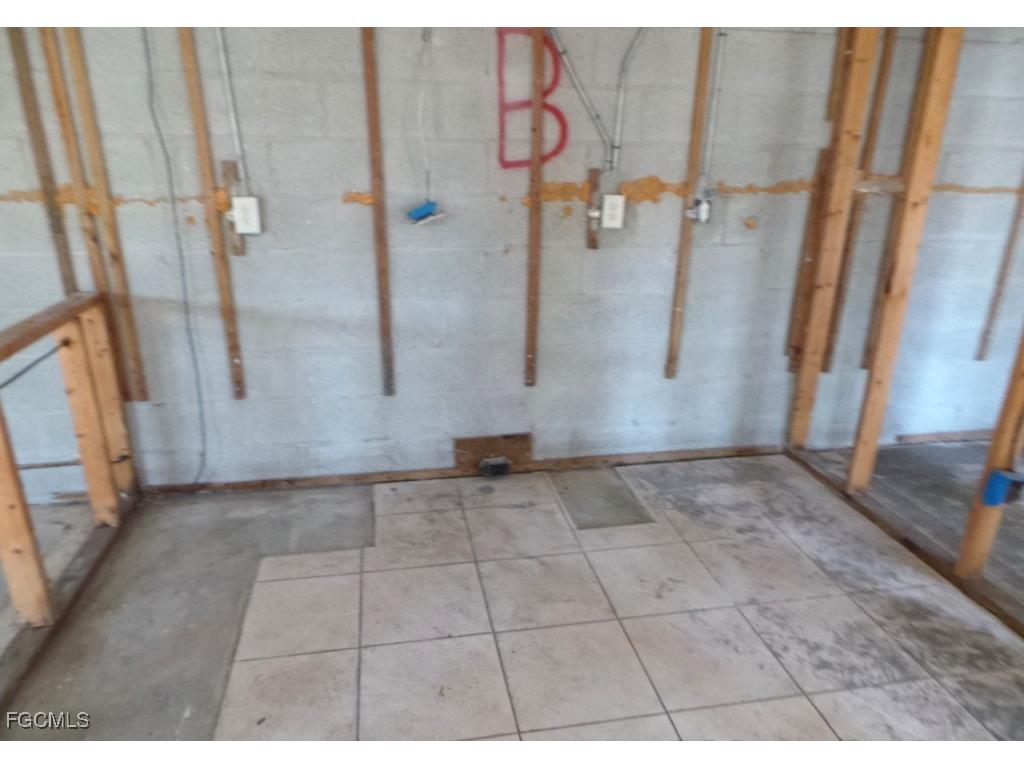 6366 Royal Woods Drive Fort Myers FL 33908 2025024036 image7