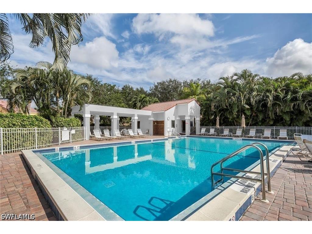 637 Beachwalk Circle #E202 Naples FL 34108 226016746 image20