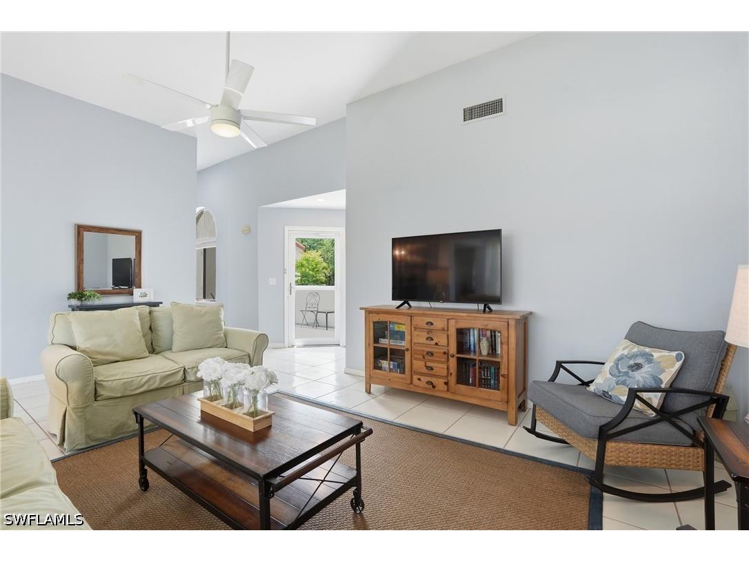 637 Beachwalk Circle #E202 Naples FL 34108 226016746 image3