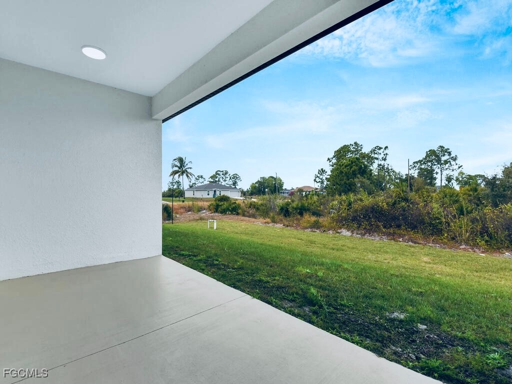 637 Cardinal Street E Lehigh Acres FL 33974 2026002848 image31