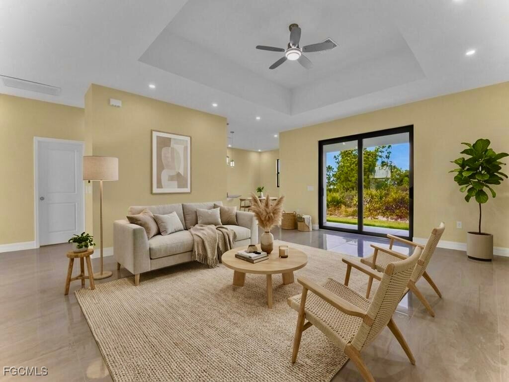 637 Cardinal Street E Lehigh Acres FL 33974 2026002848 image4