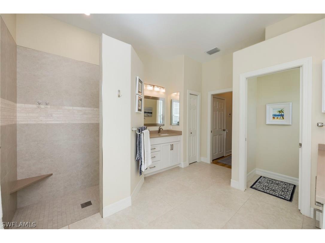 637 Shoreline Drive Naples FL 34119 226006213 image15