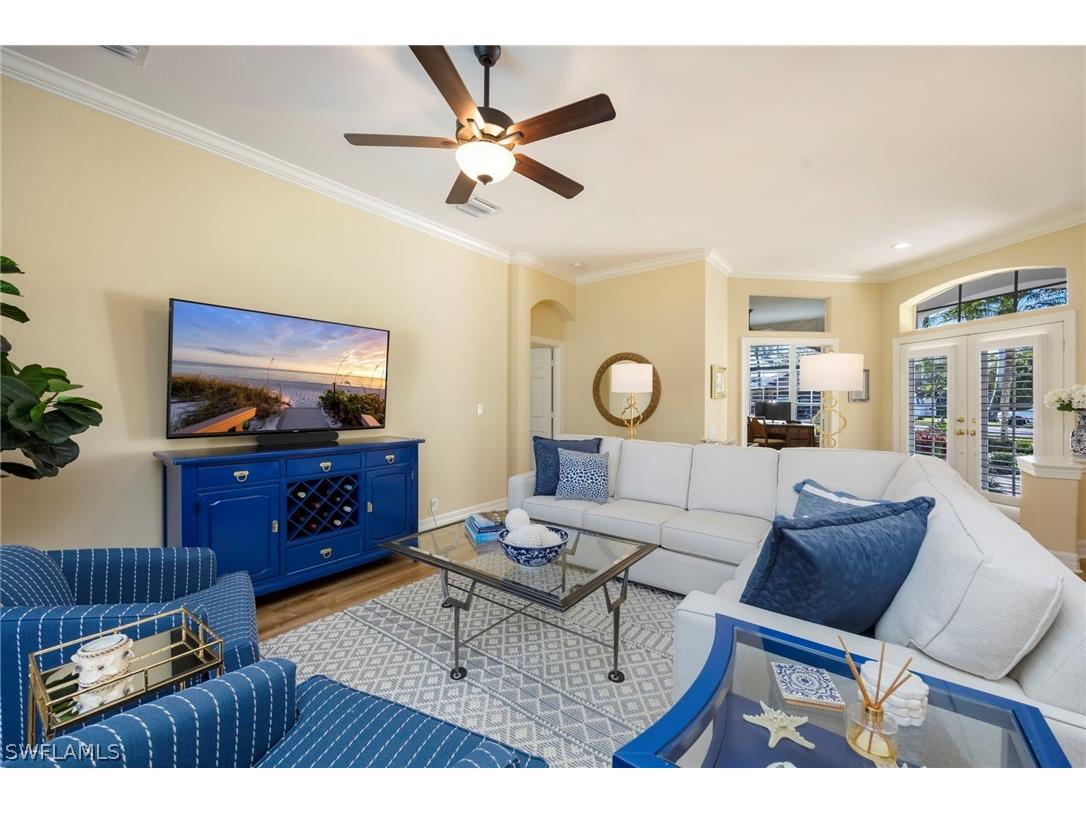 637 Shoreline Drive Naples FL 34119 226006213 image2