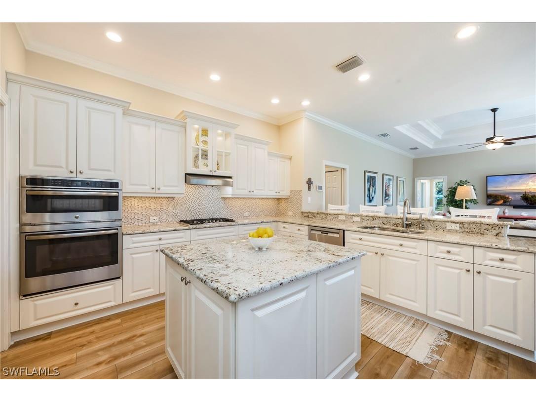 637 Shoreline Drive Naples FL 34119 226006213 image5