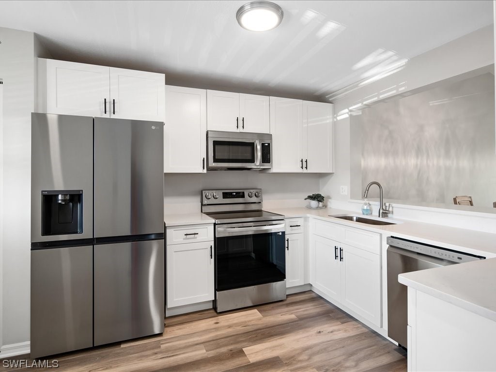 637 Squire Court #202 Naples FL 34104 223014565 image1