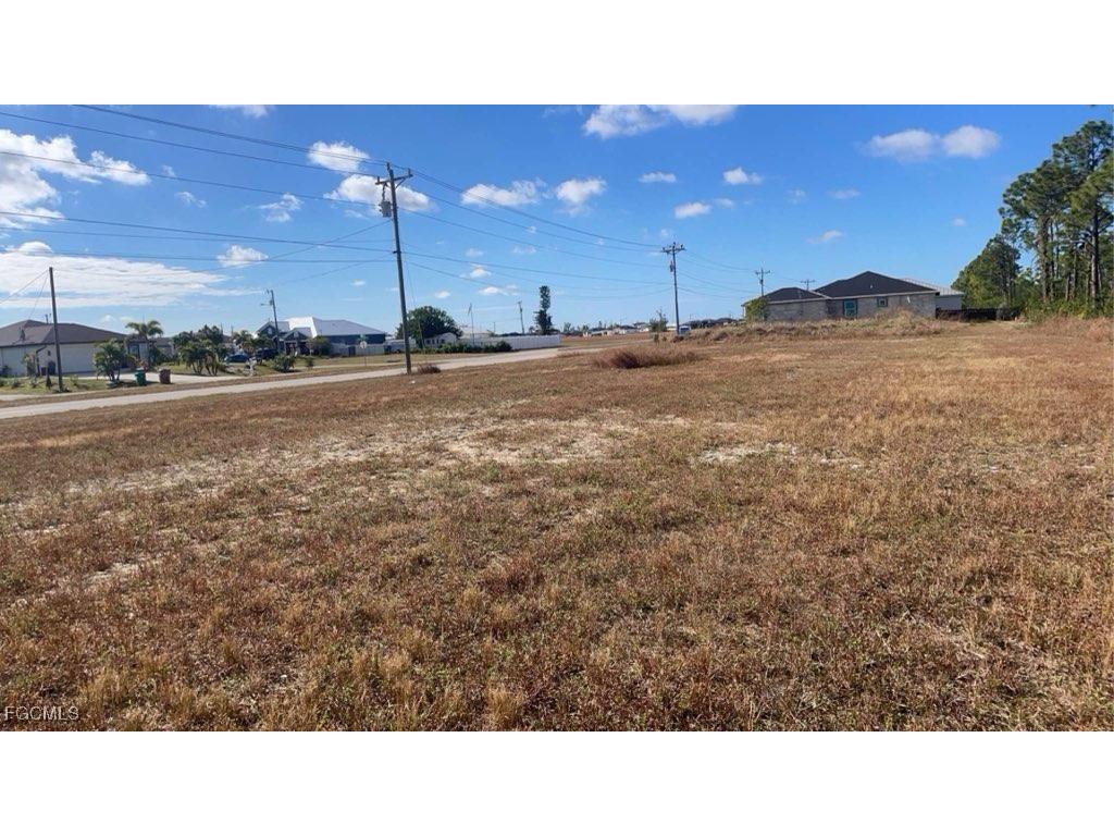 637 Wilmington Parkway Cape Coral FL 33993 2025009679 image3