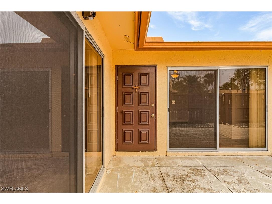 6372 Royal Woods Drive Fort Myers FL 33908 223094372 image1