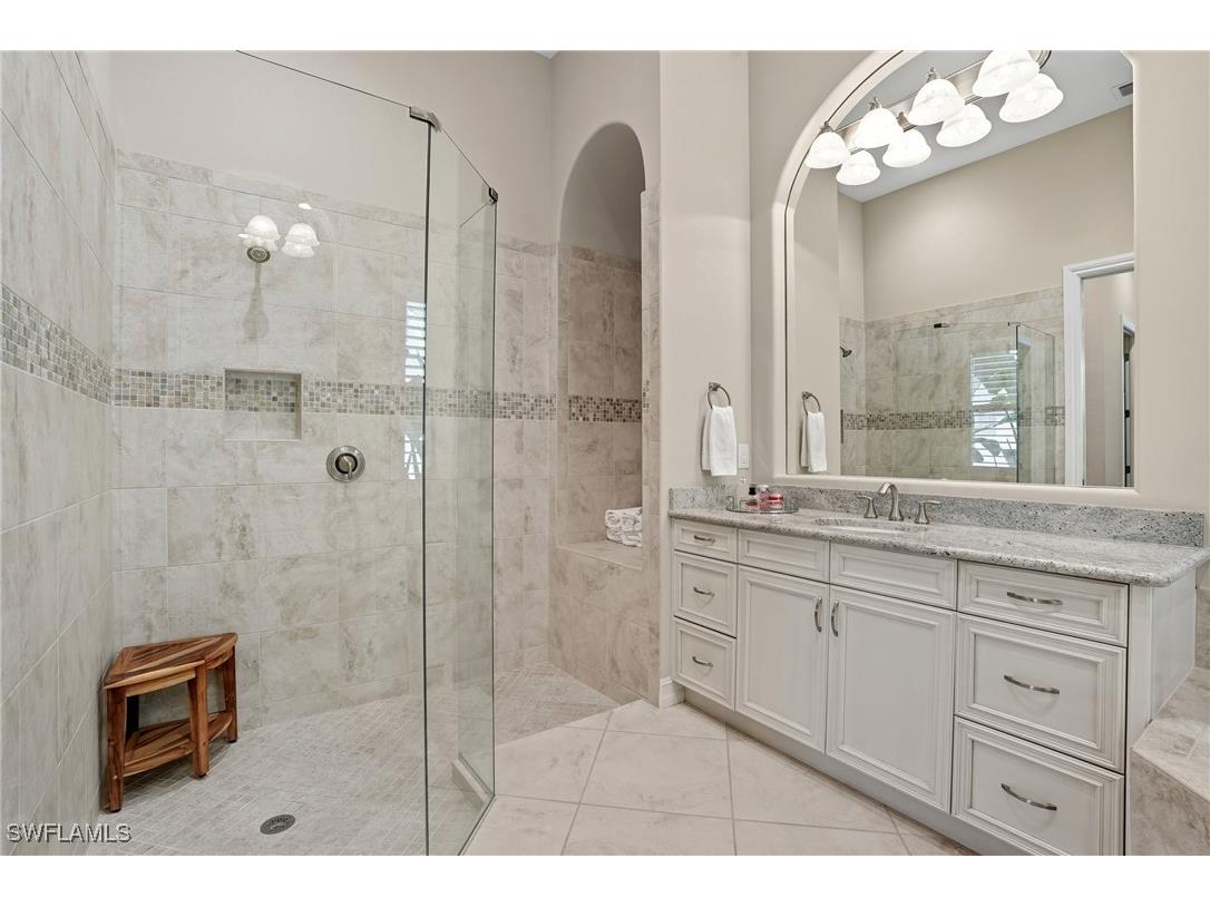 6376 Costa Circle Naples FL 34113 225071620 image20