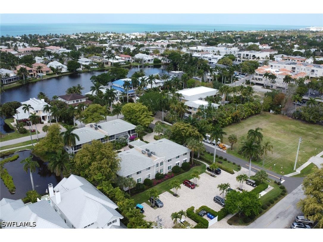 638 7th Avenue S #B638 Naples FL 34102 226016156 image1
