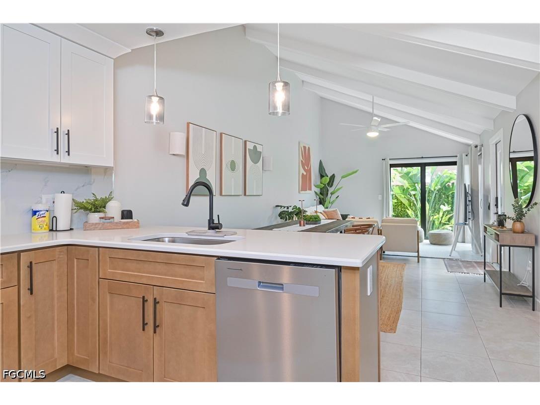 6386 Royal Woods Drive Fort Myers FL 33908 2026023769 image17