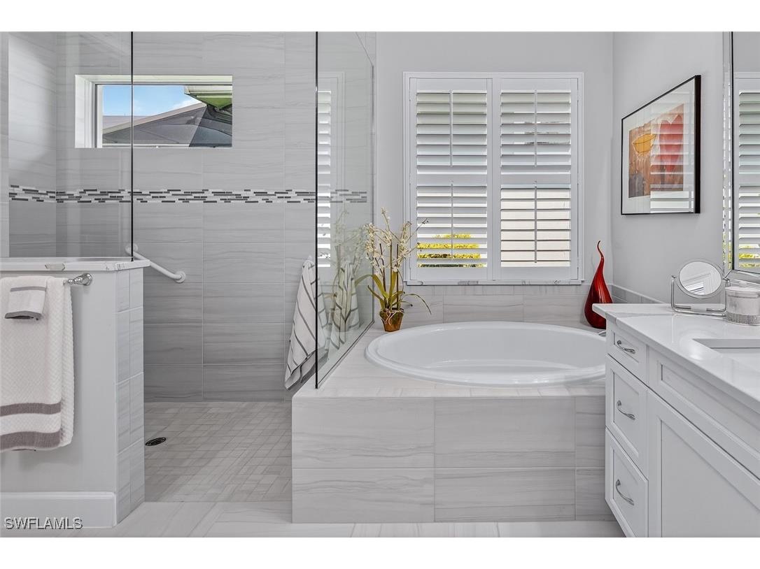 6387 Warwick Avenue Naples FL 34113 225070164 image27