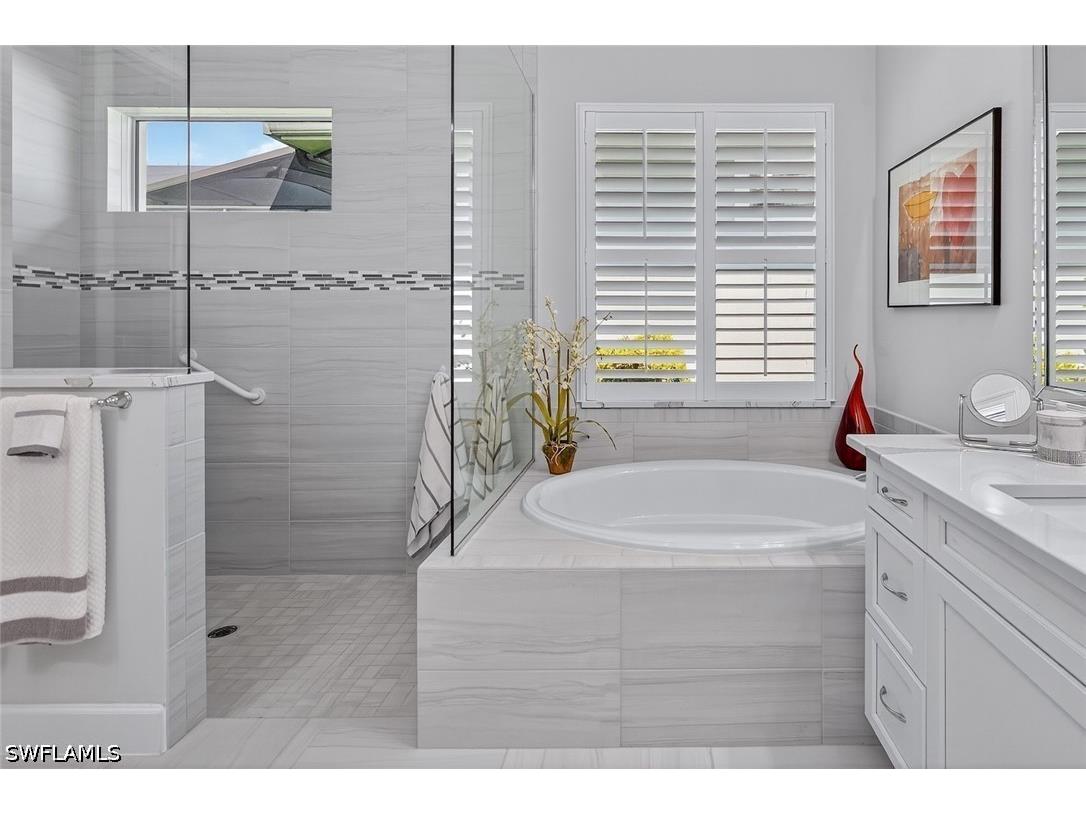 6387 Warwick Avenue Naples FL 34113 226025994 image17