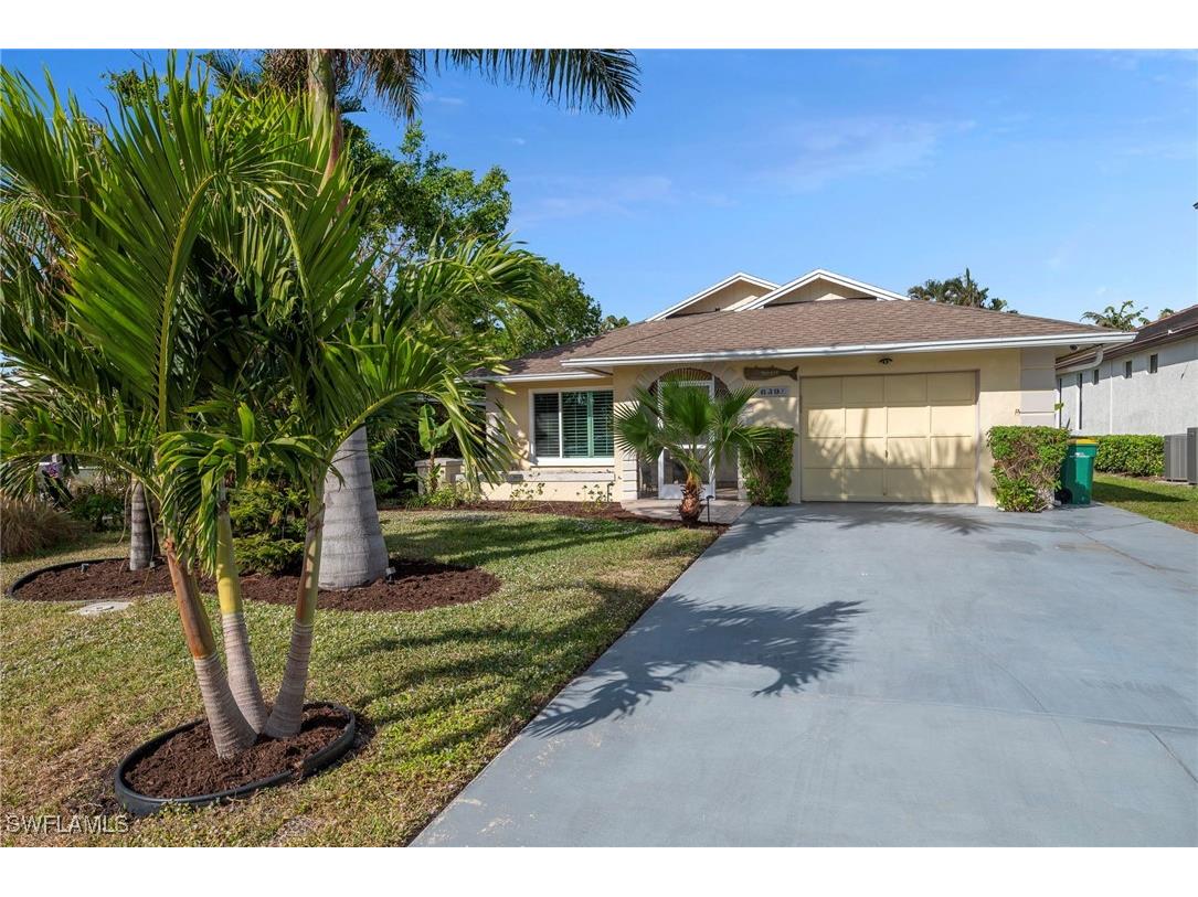 639 110th Avenue N Naples FL 34108 224102716 image1