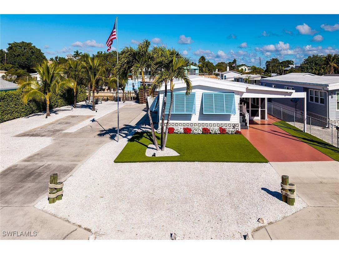 639 Palm Avenue Goodland FL 34140 226001591 image1