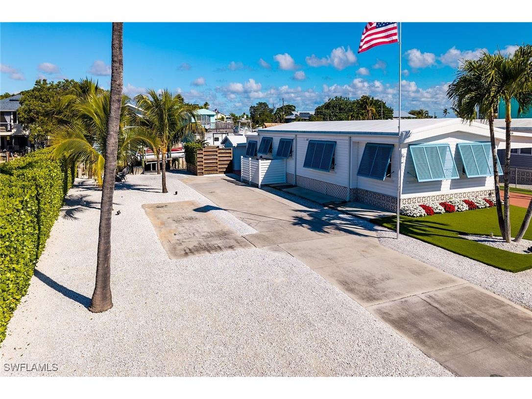 639 Palm Avenue Goodland FL 34140 226001591 image2