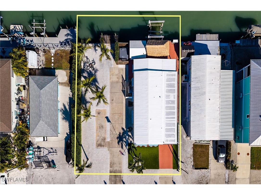 639 Palm Avenue Goodland FL 34140 226001591 image3