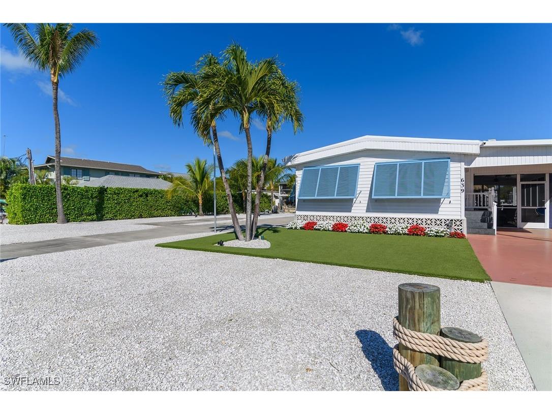 639 Palm Avenue Goodland FL 34140 226001591 image5