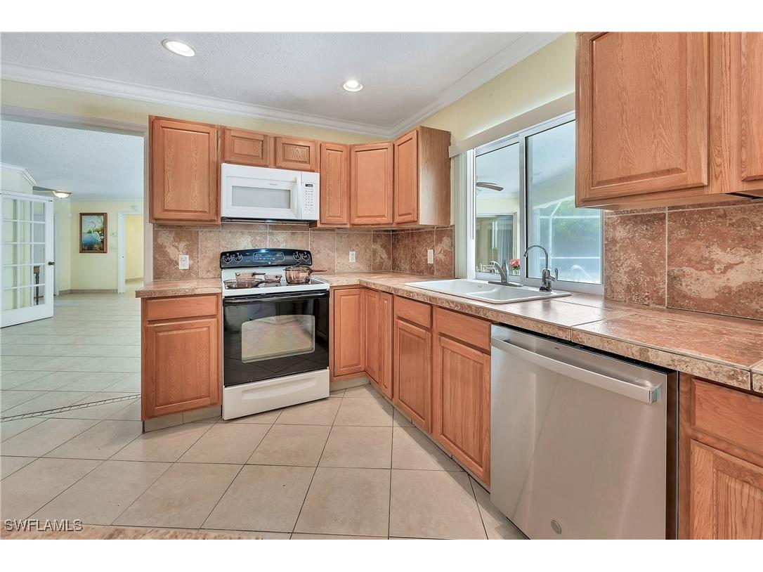 639 Pompano Drive Naples FL 34110 225054626 image5