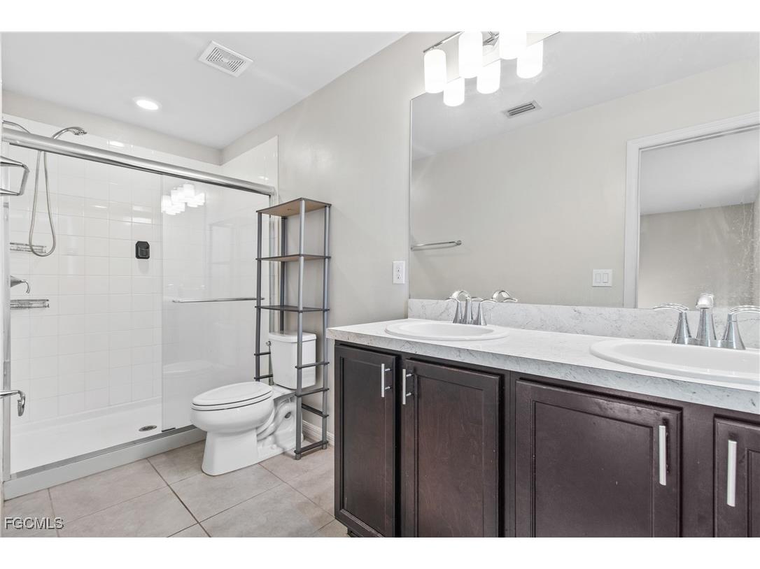 6390 Brant Bay Boulevard #108 North Fort Myers FL 33917 2025022608 image12