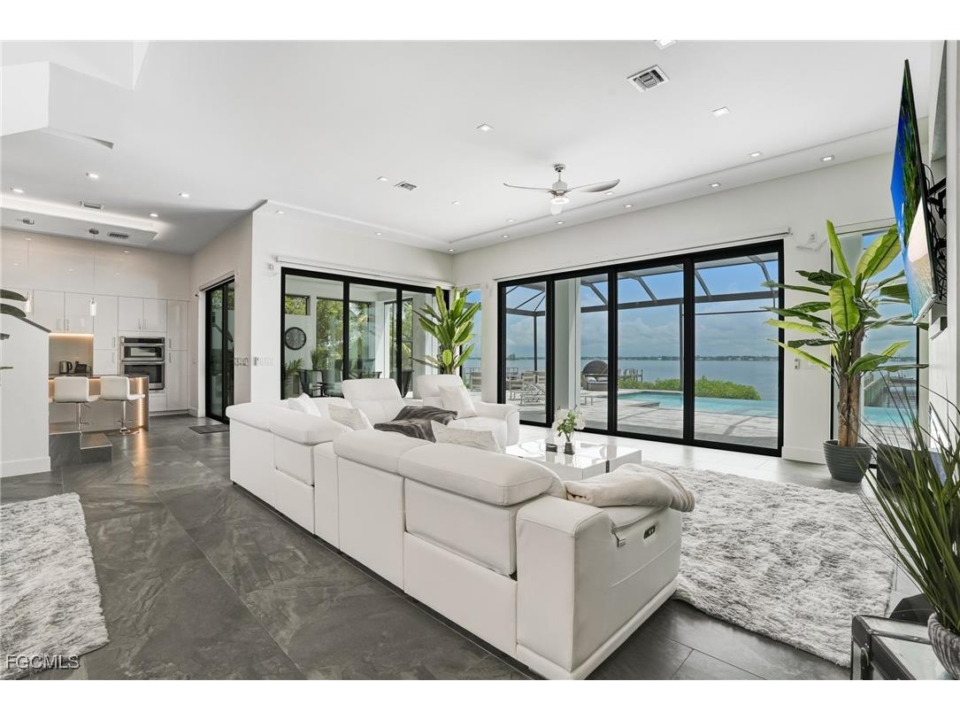 6390 River Club Court North Fort Myers FL 33917 2025022761 image13