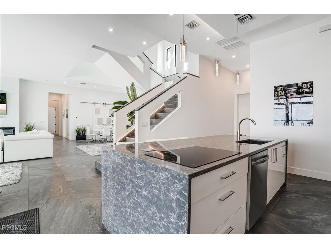 6390 River Club Court North Fort Myers FL 33917 2025022761 image17