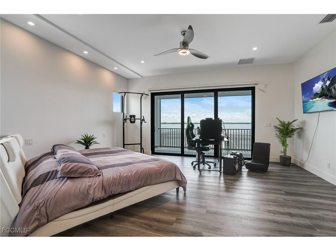 6390 River Club Court North Fort Myers FL 33917 2025022761 image21