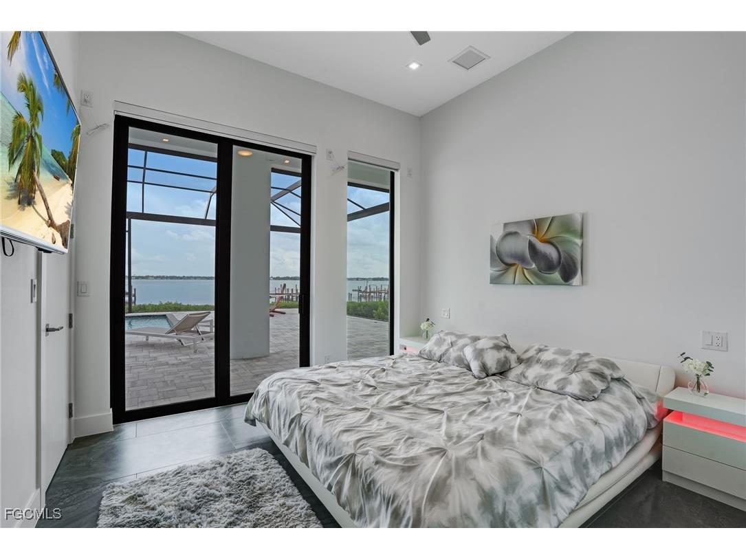 6390 River Club Court North Fort Myers FL 33917 2025022761 image28