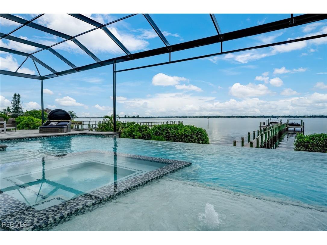 6390 River Club Court North Fort Myers FL 33917 2025022761 image40