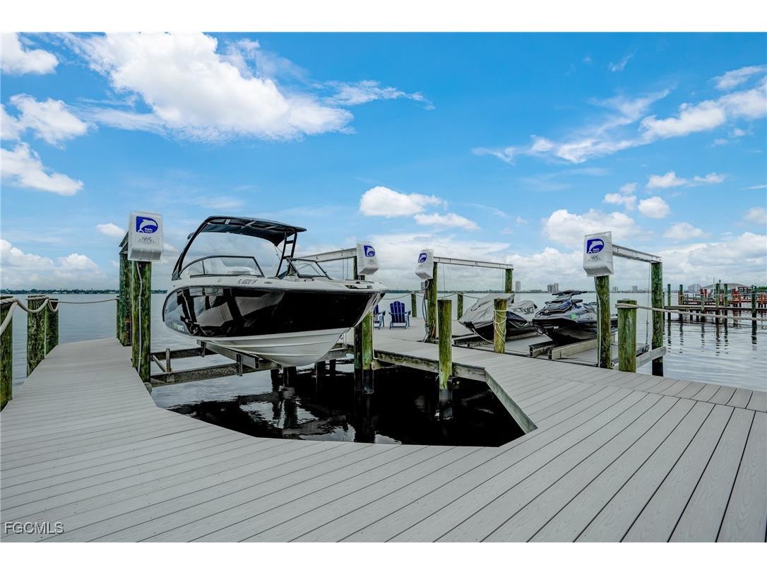 6390 River Club Court North Fort Myers FL 33917 2025022761 image41