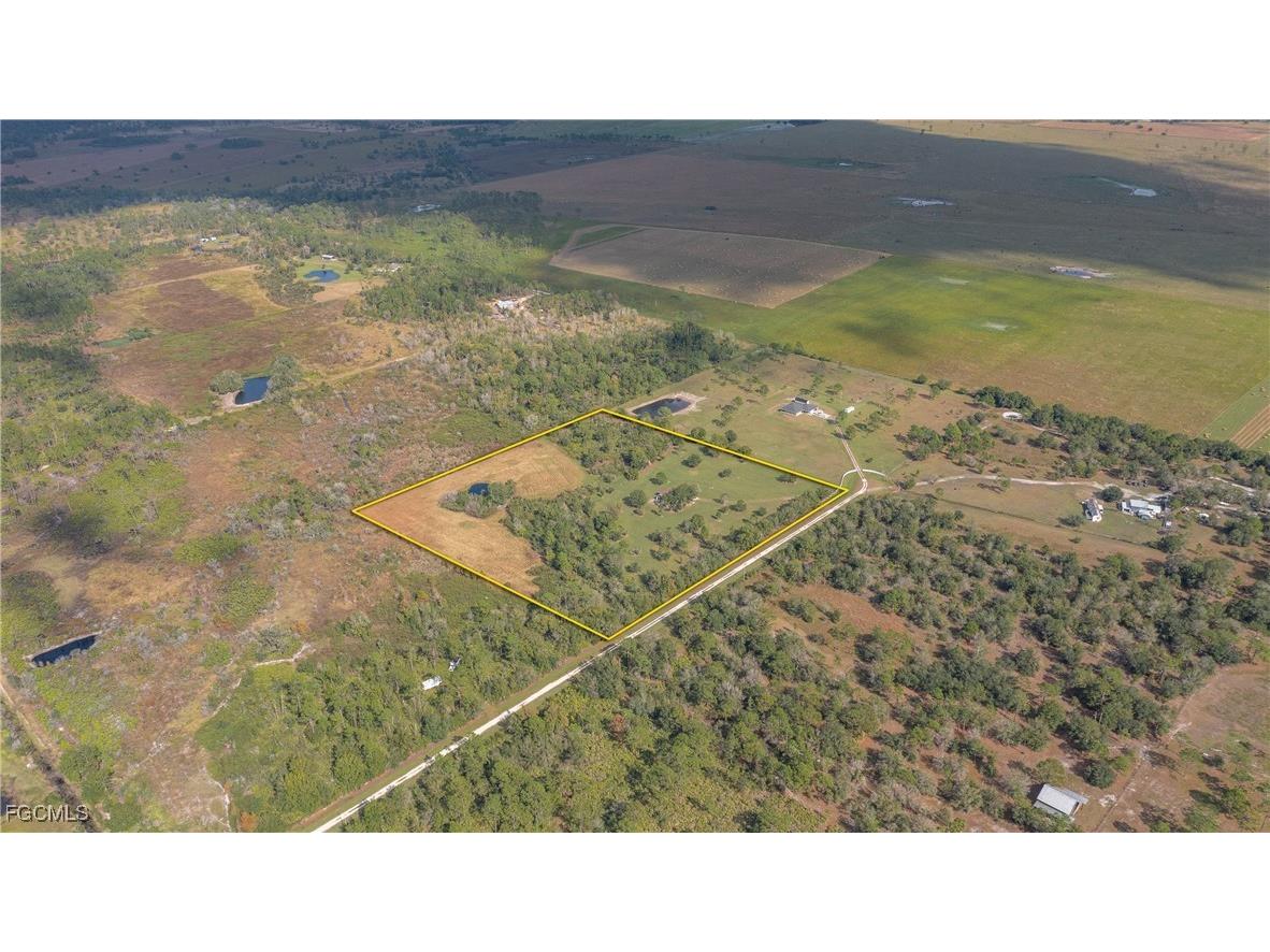 64 Clarice Court Venus FL 33960 2025022711 image33