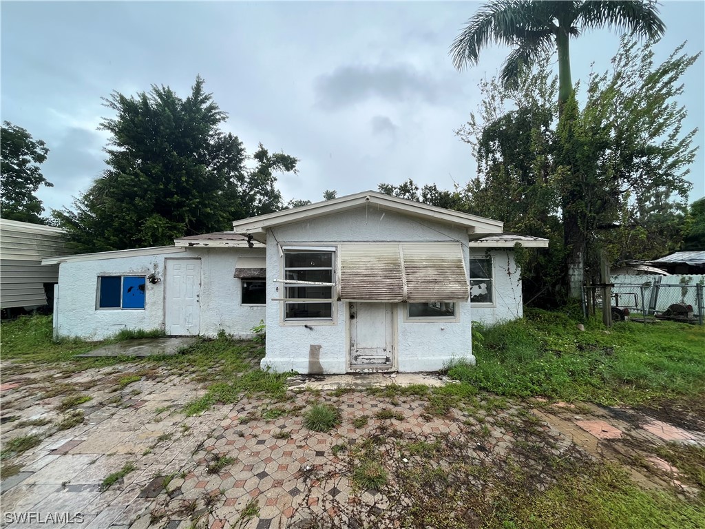 64 Oak Street North Fort Myers FL 33903 223069932 image1
