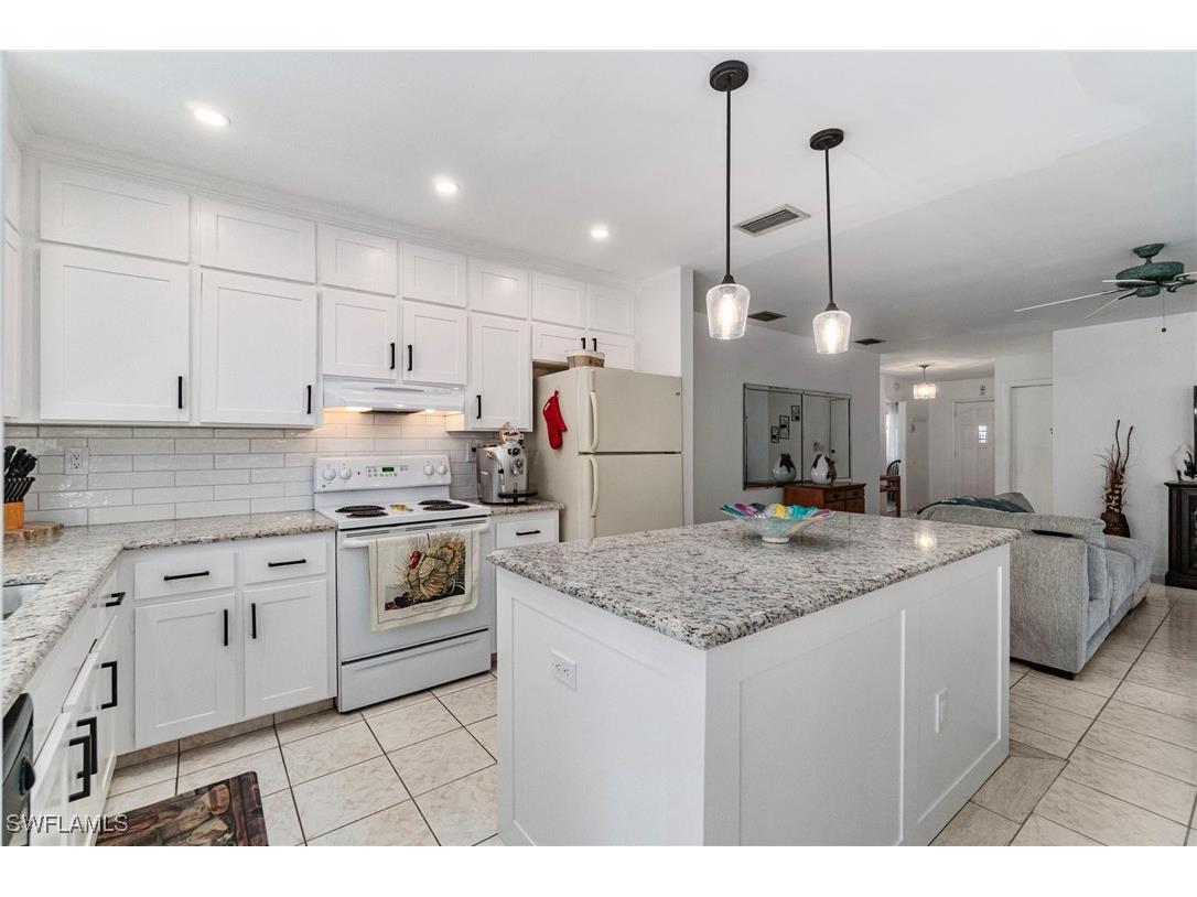 640 110th Avenue N Naples FL 34108 225079472 image11