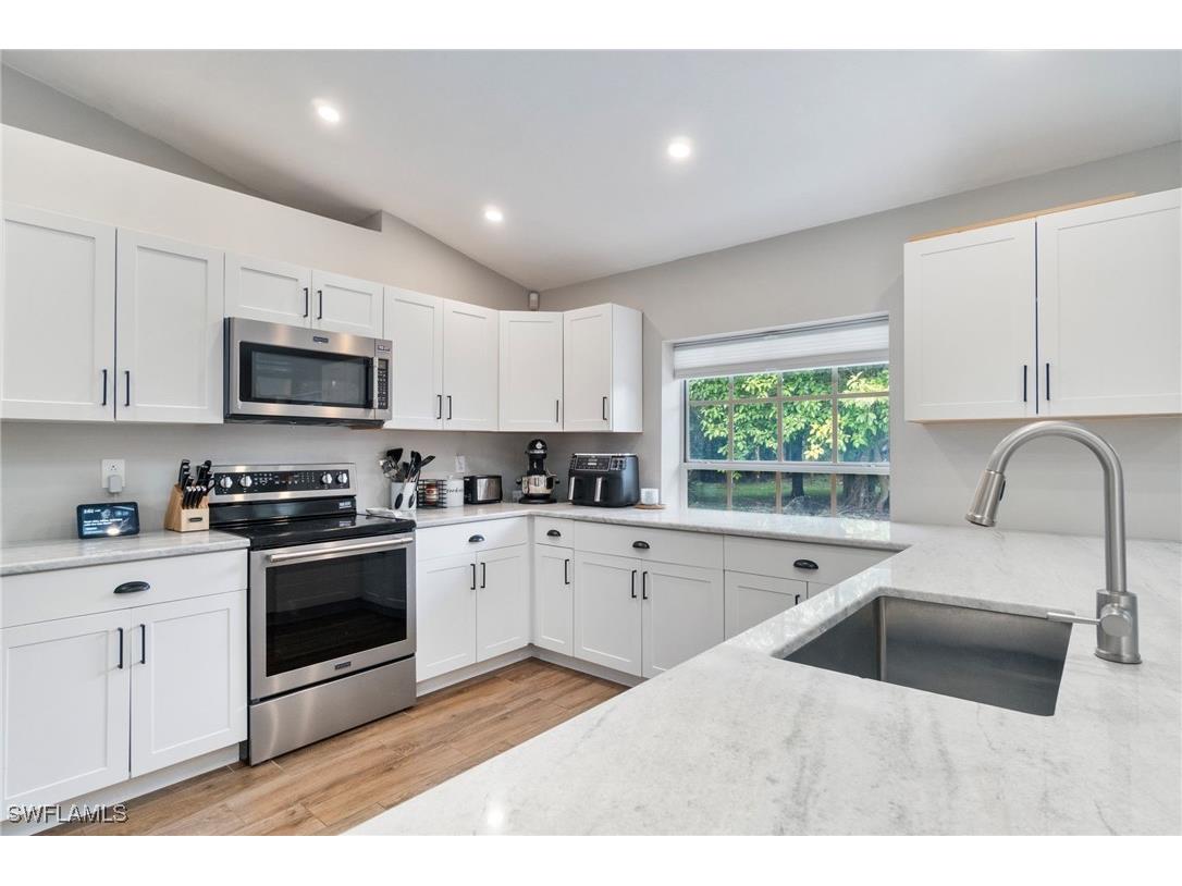 640 13th Street NW Naples FL 34120 225075766 image14