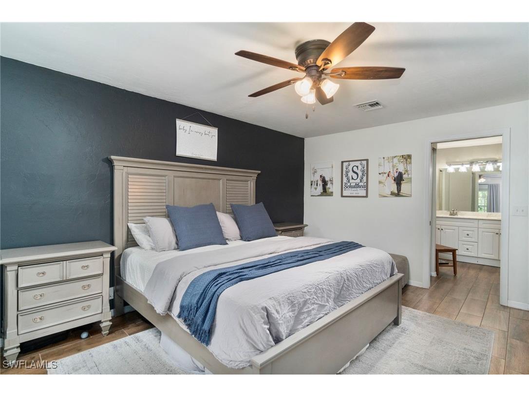 640 13th Street NW Naples FL 34120 225075766 image18