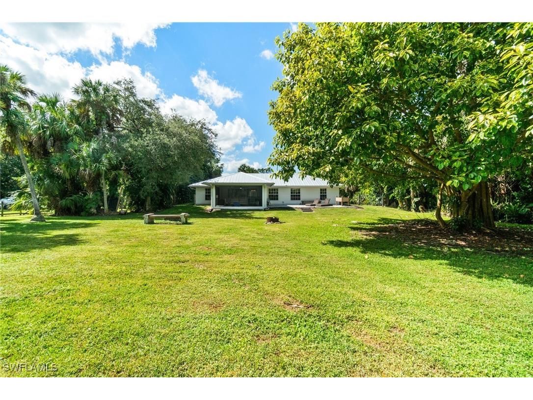 640 13th Street NW Naples FL 34120 225075766 image34