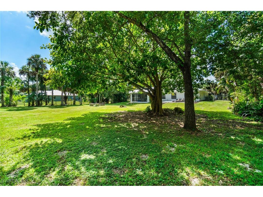 640 13th Street NW Naples FL 34120 225075766 image36