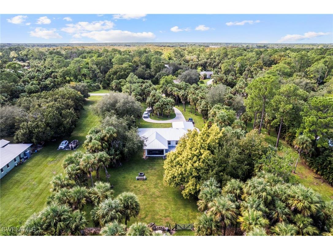 640 13th Street NW Naples FL 34120 225075766 image40