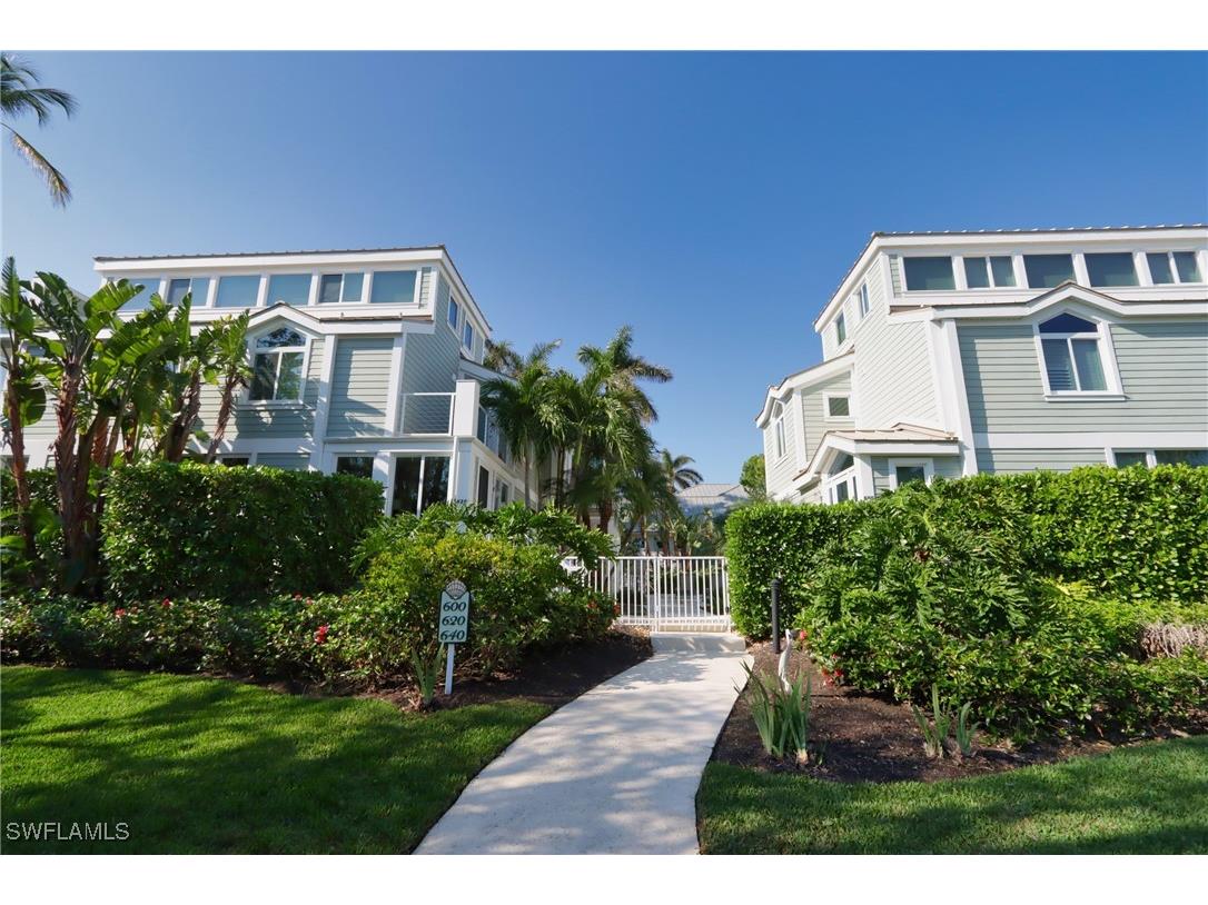 640 2nd Street S #2 Naples FL 34102 225058493 image1