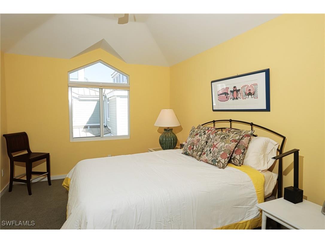 640 2nd Street S #2 Naples FL 34102 225058493 image14