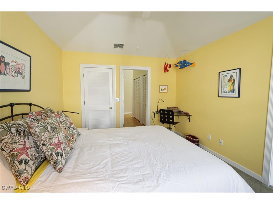 640 2nd Street S #2 Naples FL 34102 225058493 image15