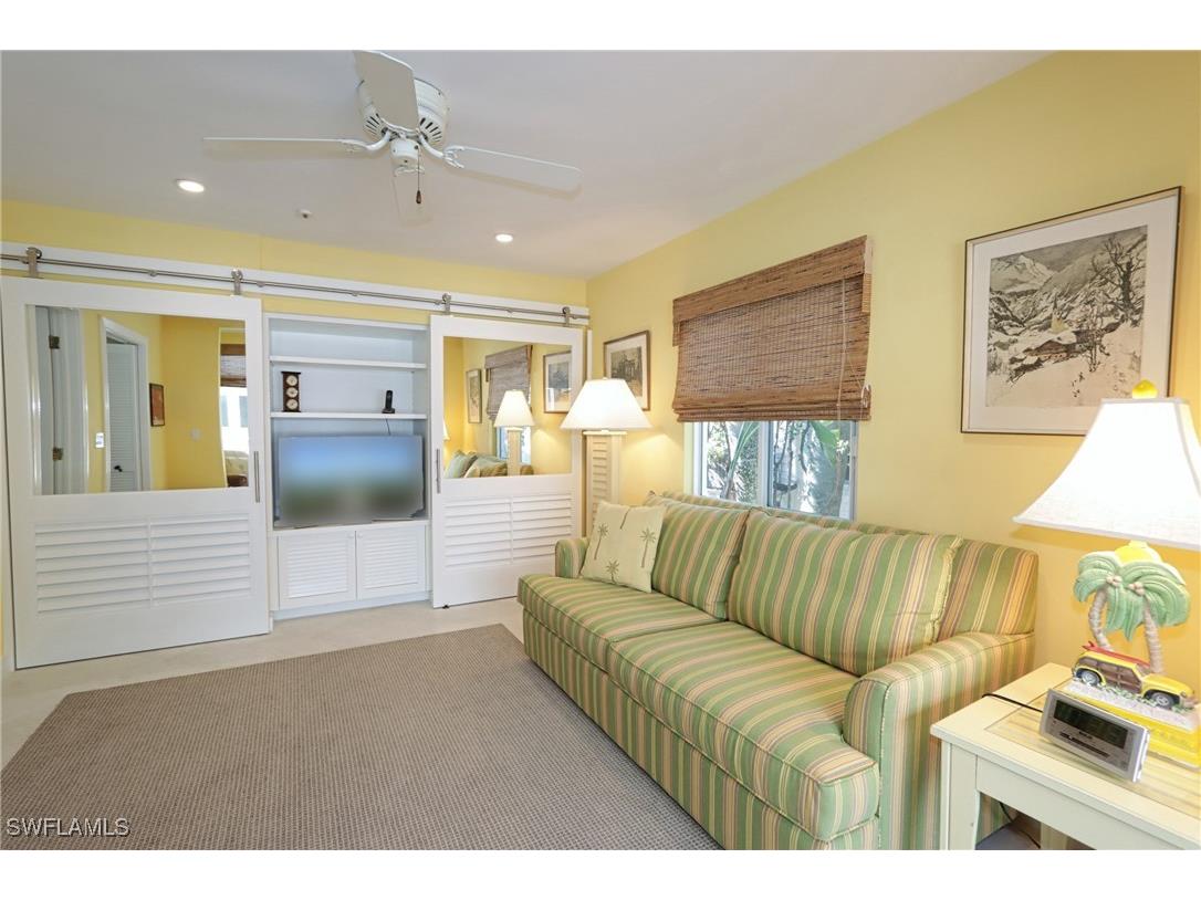 640 2nd Street S #2 Naples FL 34102 225058493 image16