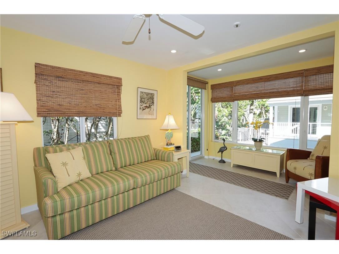 640 2nd Street S #2 Naples FL 34102 225058493 image17