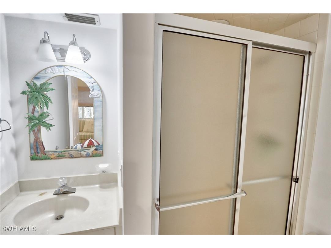 640 2nd Street S #2 Naples FL 34102 225058493 image19