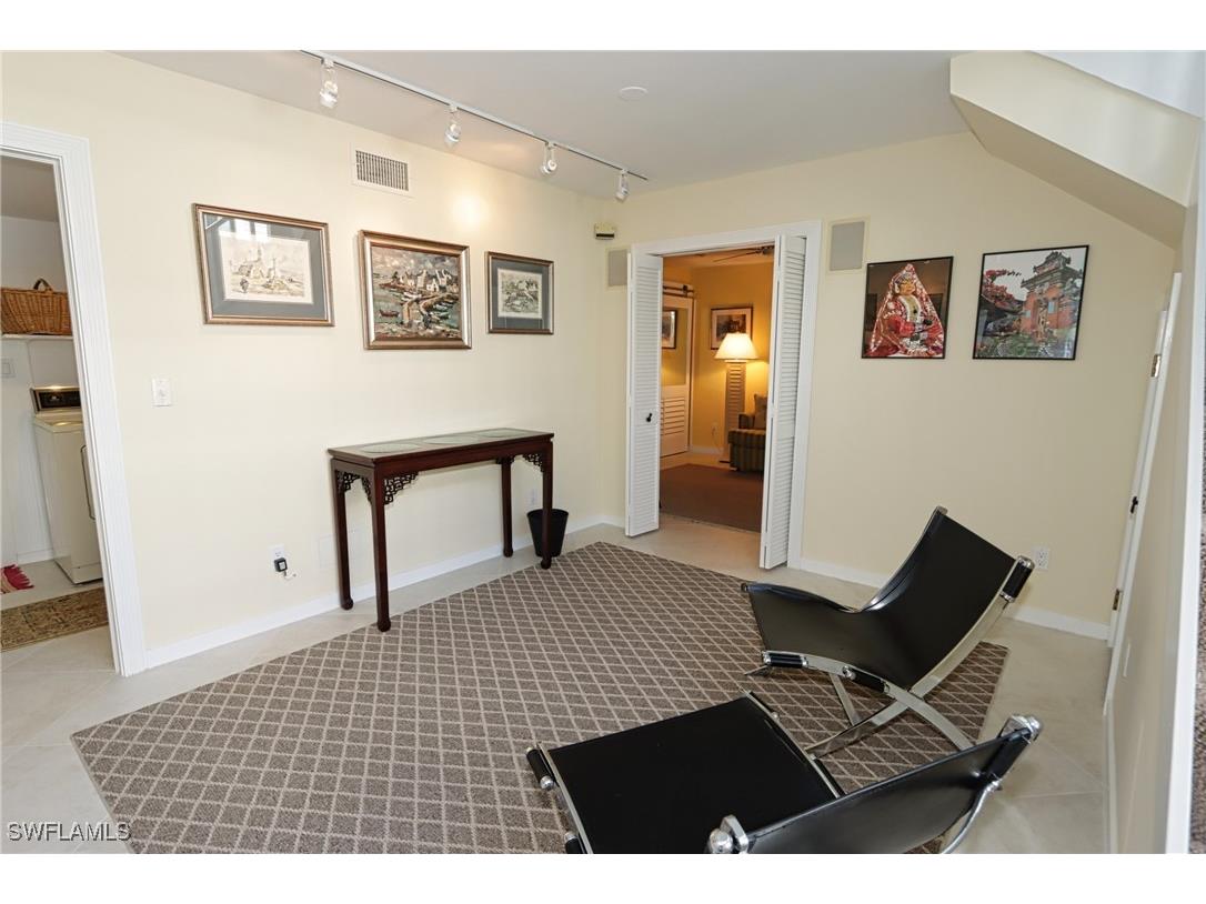 640 2nd Street S #2 Naples FL 34102 225058493 image20