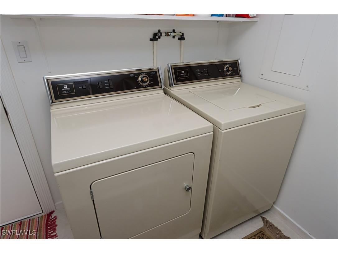 640 2nd Street S #2 Naples FL 34102 225058493 image21