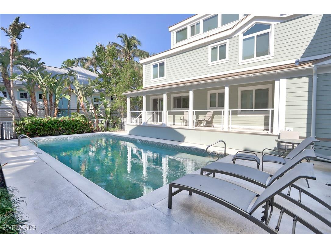 640 2nd Street S #2 Naples FL 34102 225058493 image23