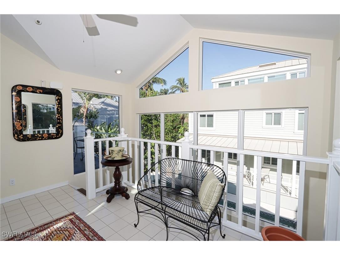 640 2nd Street S #2 Naples FL 34102 225058493 image4