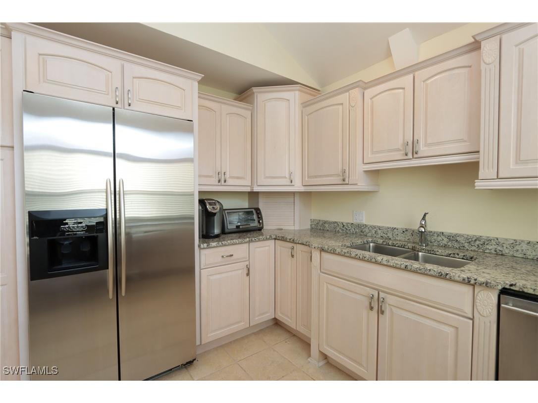 640 2nd Street S #2 Naples FL 34102 225058493 image7