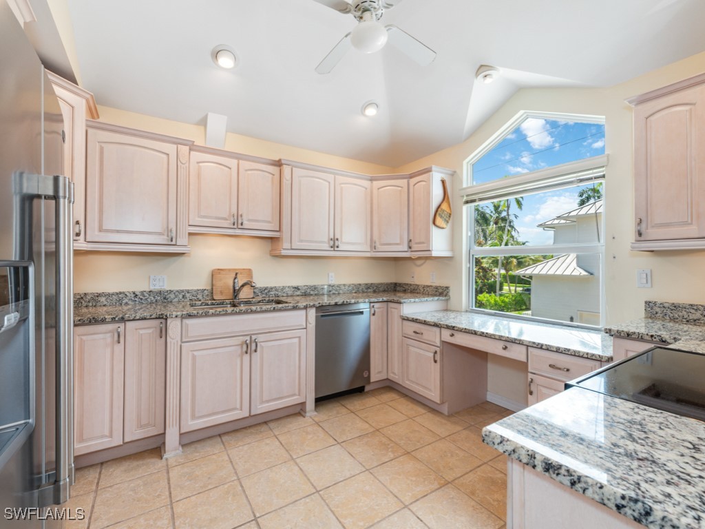 640 2nd Street S #2 Naples FL 34102 225072211 image11